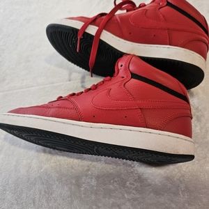 NIKE Black and Red Hightop Sneakers Size 7